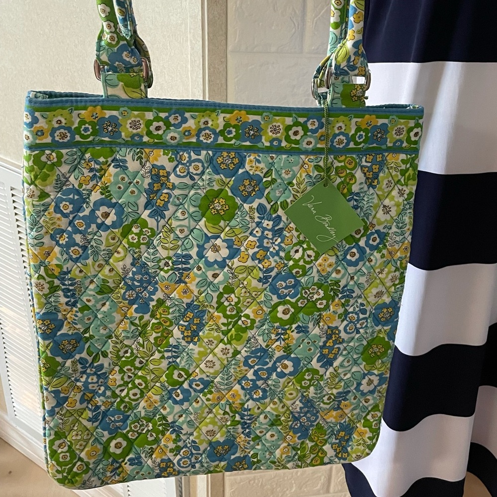 Vera Bradley slim tote